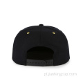 Czapka snapback z metalowym haftem na zamówienie